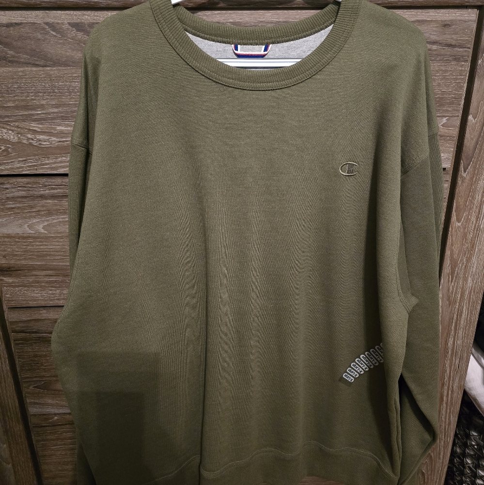 Champion Men's Olive Green Sweater